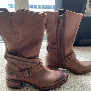 Worn once- trendy timberland moto boots